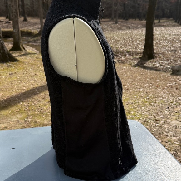 Patagonia Midnight Black Fleece Vest - Picture 3 of 6